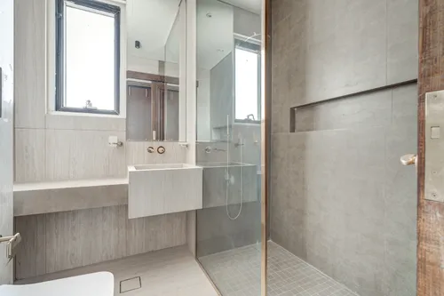 4 Bedrooms Apartment in Hoshi 1