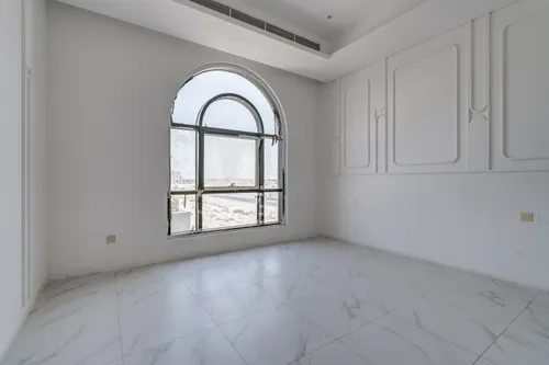 4 Bedrooms Apartment in Hoshi 1
