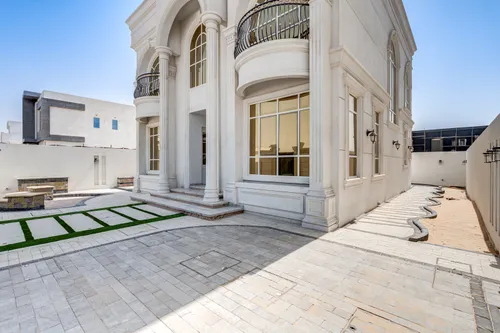 4 Bedrooms Apartment in Hoshi 1