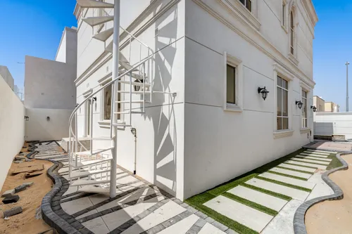 4 Bedrooms Apartment in Hoshi 1