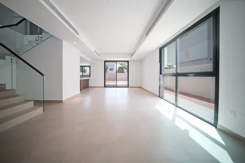 4 Bedrooms Villa in The Magnolias