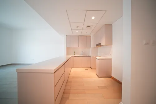 3 Bedrooms Apartment in Waters Edge