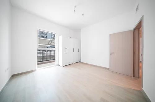 3 Bedrooms Apartment in Waters Edge