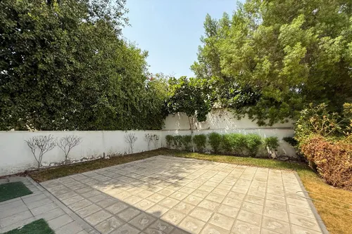 3 Bedrooms Villa in Al Garhoud Villas