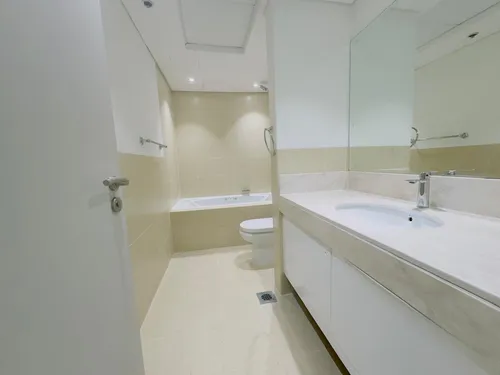  Apartment in 8 Boulevard Walk