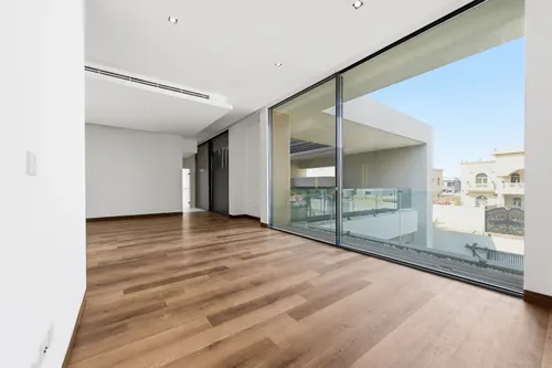 5 Bedrooms Villa in Al Khawaneej 1