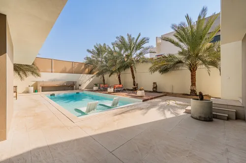 5 Bedrooms Villa in Al Khawaneej 1