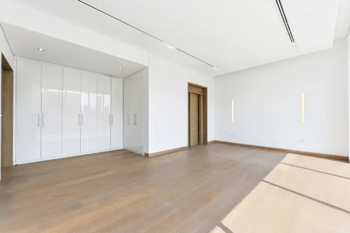 5 Bedrooms Villa in Al Khawaneej 1