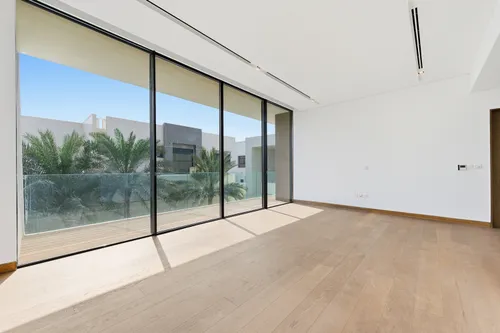 5 Bedrooms Villa in Al Khawaneej 1