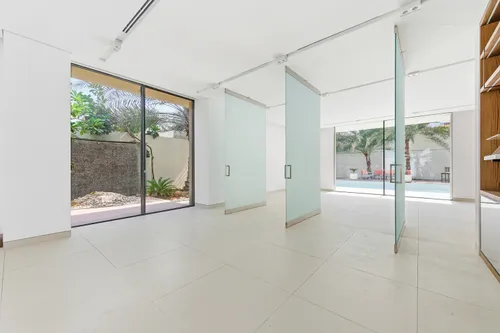 5 Bedrooms Villa in Al Khawaneej 1