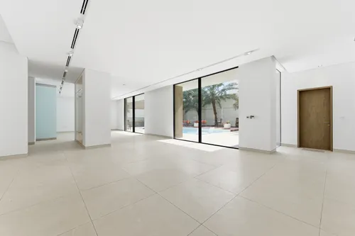 5 Bedrooms Villa in Al Khawaneej 1