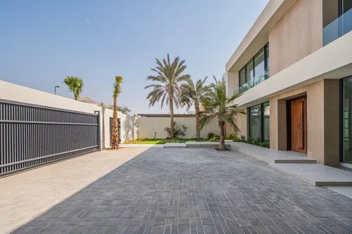 5 Bedrooms Villa in Al Khawaneej 1