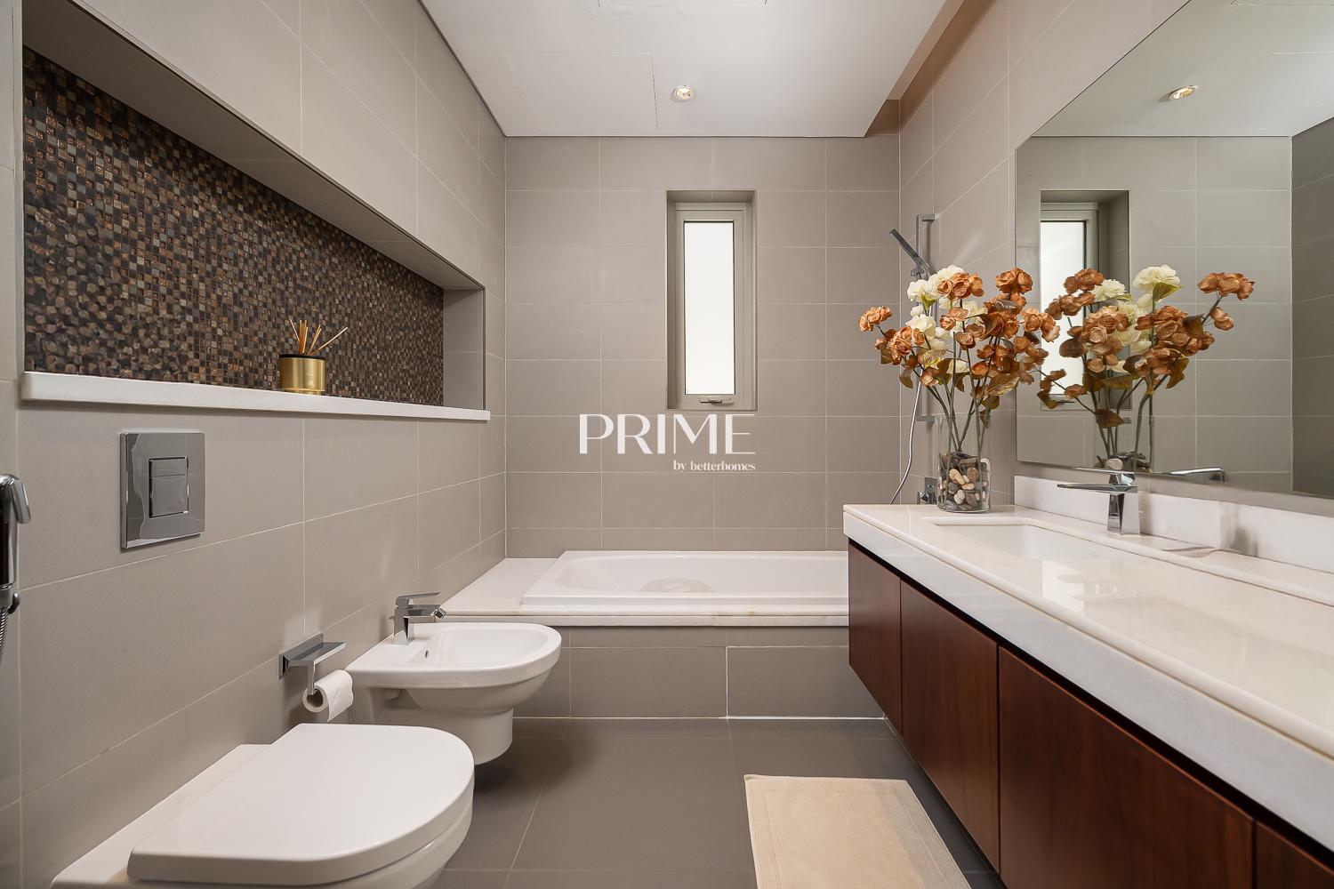 5 Bedrooms Villa in District One Villas