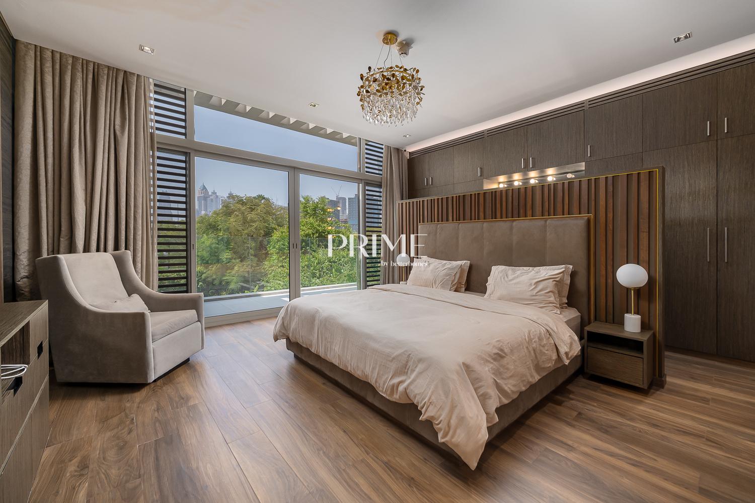 5 Bedrooms Villa in District One Villas