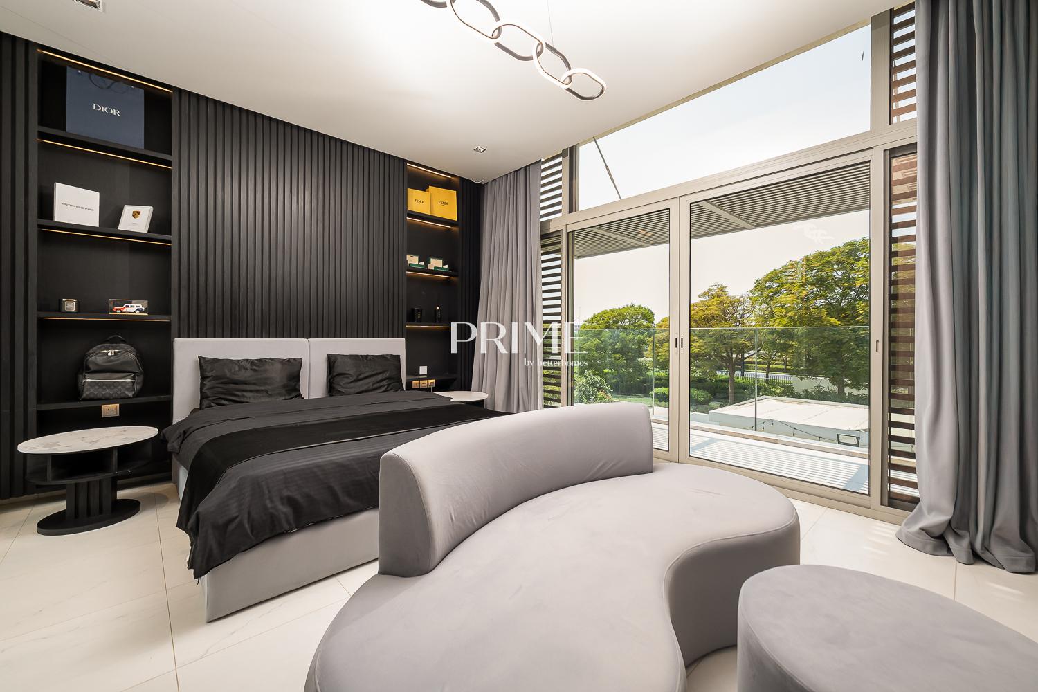 5 Bedrooms Villa in District One Villas
