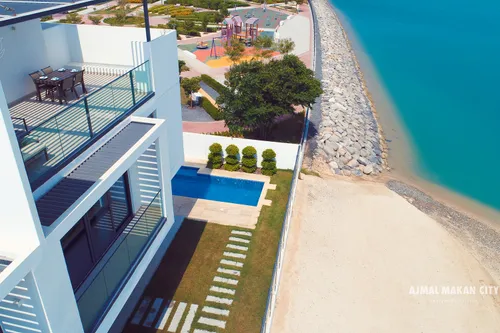 4 Bedrooms Villa in Sun Island
