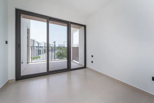 4 Bedrooms Townhouse in Aura 1