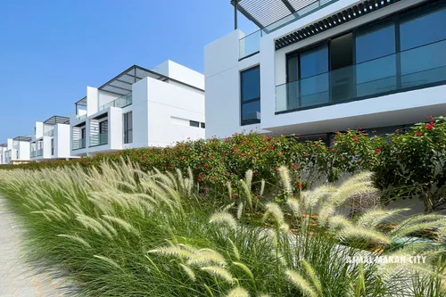 4 Bedrooms Villa in Sun Island
