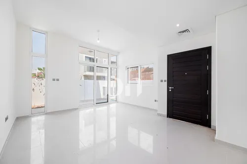 Brand New | Vacant | R2EM Layout