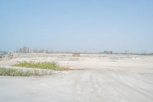  Land in La Mer South Island