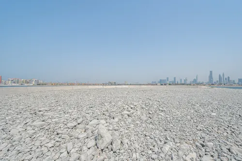  Land in La Mer South Island