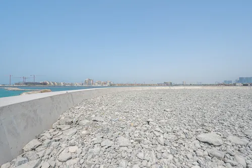  Land in La Mer South Island