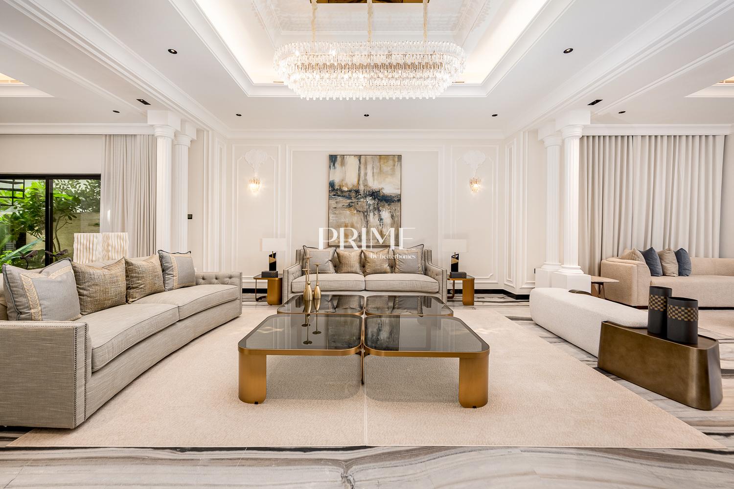 7 Bedrooms Villa in Sector P