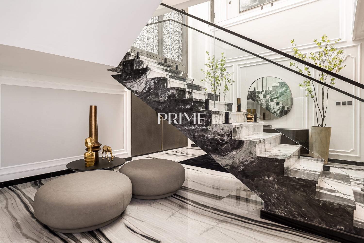 7 Bedrooms Villa in Sector P