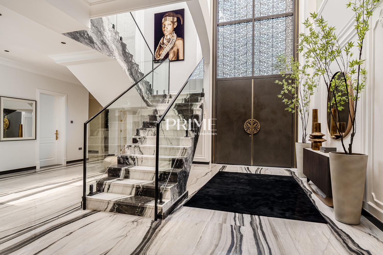 7 Bedrooms Villa in Sector P