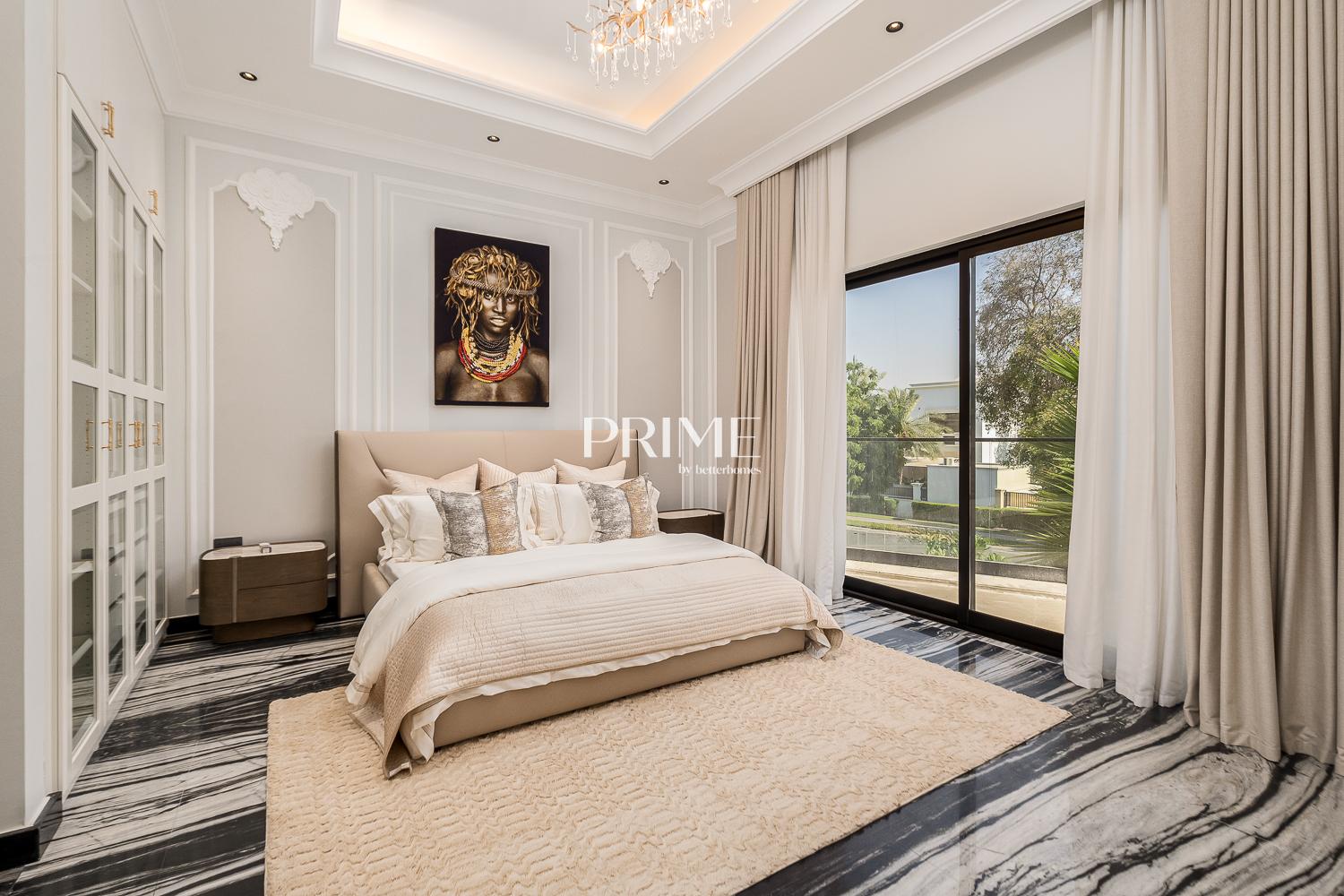 7 Bedrooms Villa in Sector P