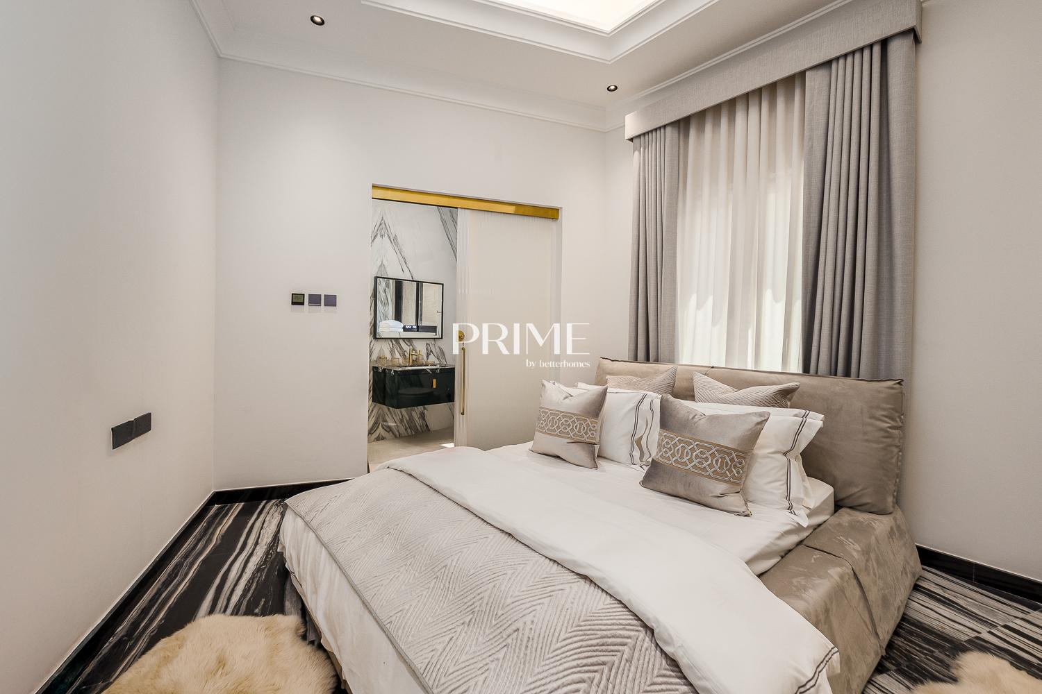 7 Bedrooms Villa in Sector P