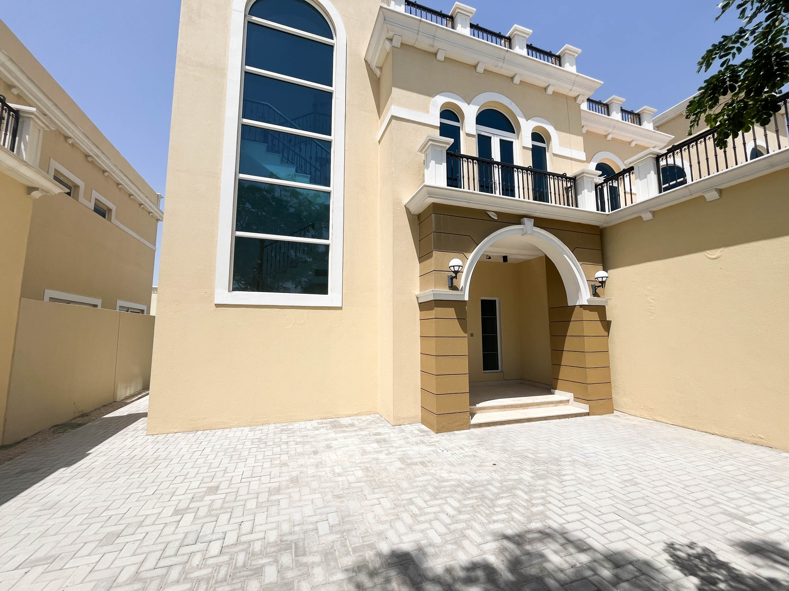 4 Bedrooms Villa in Jumeirah Park Homes