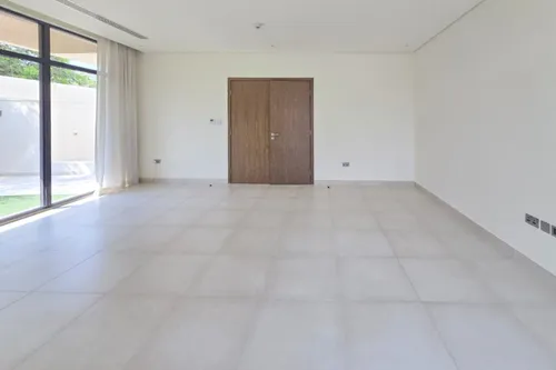 4 Bedrooms Villa in West Yas