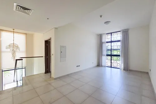 4 Bedrooms Villa in West Yas