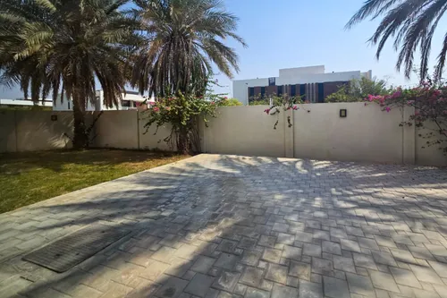 4 Bedrooms Villa in West Yas