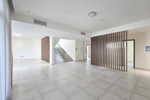 4 Bedrooms Villa in West Yas