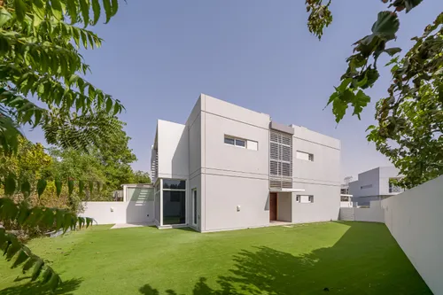 4 Bedroom | Huge Plot | Park Access