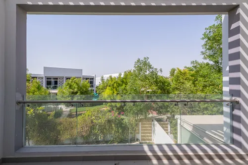 4 Bedrooms Villa in Arabella Townhouses 2