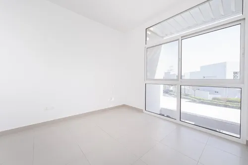 4 Bedrooms Villa in Arabella Townhouses 2