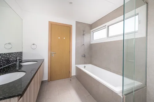 4 Bedrooms Villa in Arabella Townhouses 2