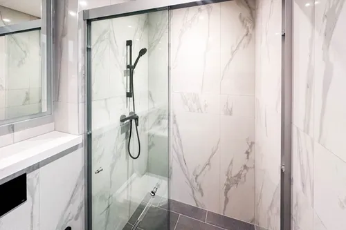 2 Bedrooms Apartment in The Crest Tower D