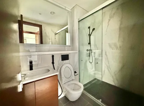 2 Bedrooms Apartment in The Crest Tower D