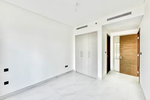2 Bedrooms Apartment in The Crest Tower D