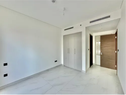 2 Bedrooms Apartment in The Crest Tower D