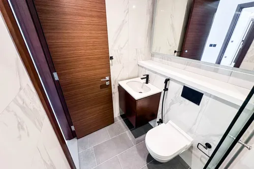 2 Bedrooms Apartment in The Crest Tower D