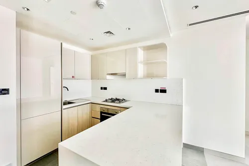 2 Bedrooms Apartment in The Crest Tower D