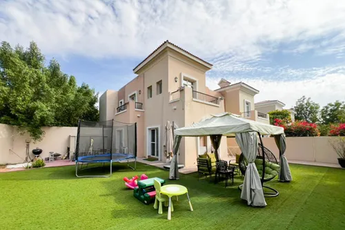 3 Bedrooms Villa in Al Reem 1