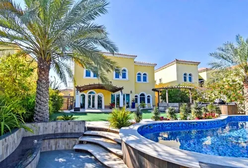 5 Bedrooms Villa in District 5 Legacy