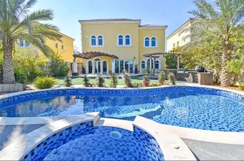 5 Bedrooms Villa in District 5 Legacy