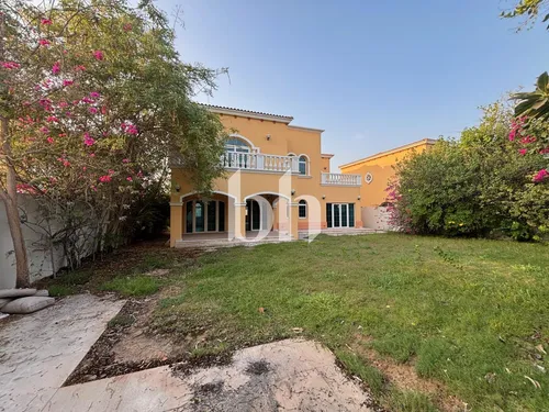 Spacious 5 Bed Legacy Villa | Vacant Now